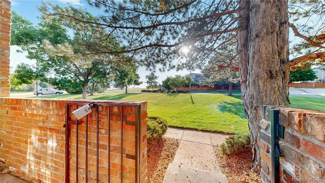 4109 S Evanston Circle B, Aurora, CO 80014