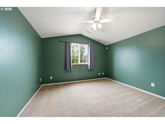 613 Sw 13TH St, Battle Ground, WA 98604