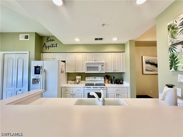 2700 Cypress Trace CIR 3122, Naples, FL 34119