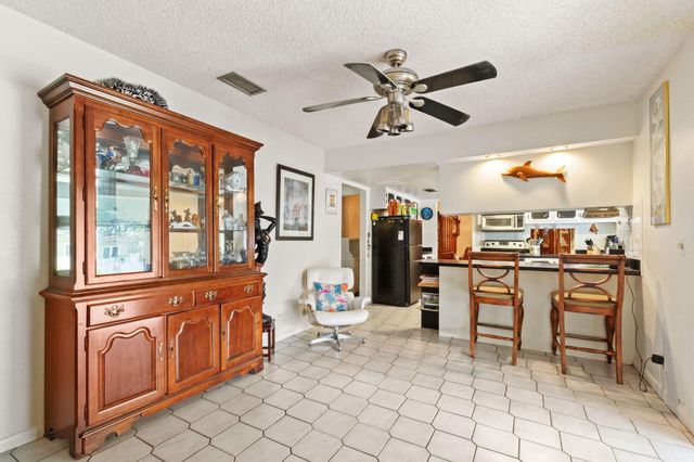 6241 SW 14th Street, Plantation, FL 33317