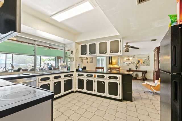 6241 SW 14th Street, Plantation, FL 33317