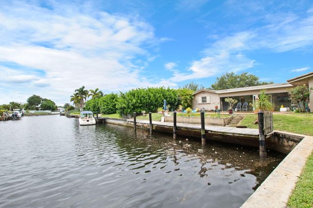 6241 SW 14th Street, Plantation, FL 33317