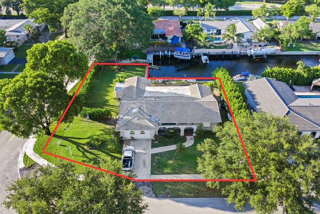 6241 SW 14th Street, Plantation, FL 33317