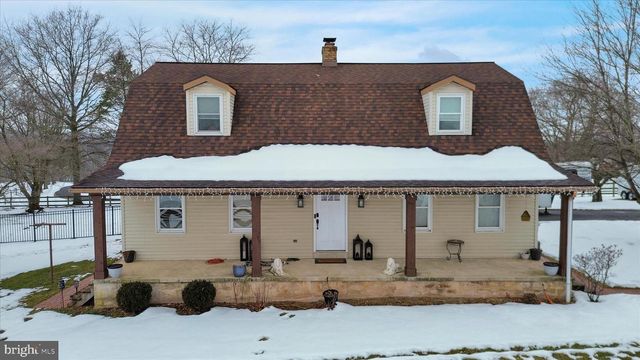 303 GATES RD, Hershey, PA 17033