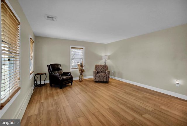 303 GATES RD, Hershey, PA 17033