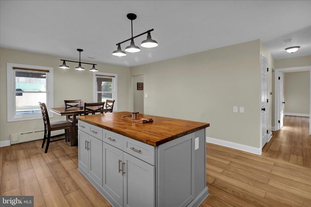 303 GATES RD, Hershey, PA 17033