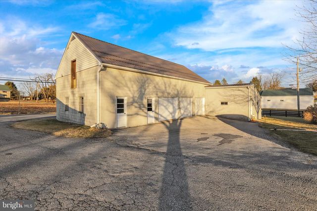 303 GATES RD, Hershey, PA 17033