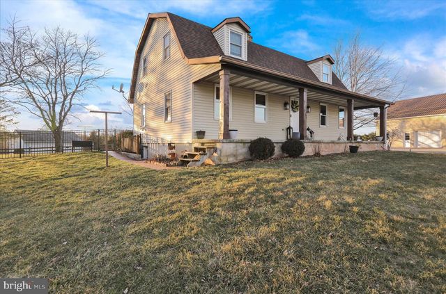 303 GATES RD, Hershey, PA 17033