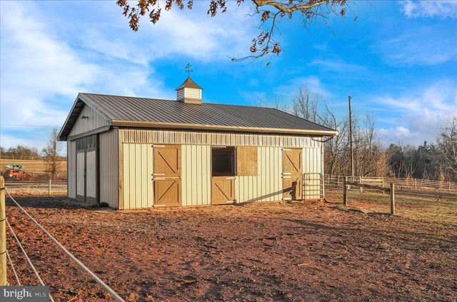 303 GATES RD, Hershey, PA 17033