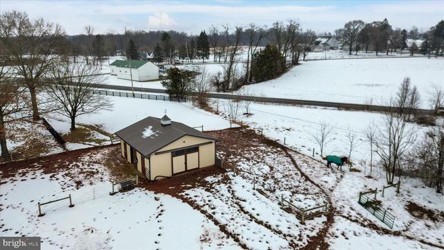 303 GATES RD, Hershey, PA 17033