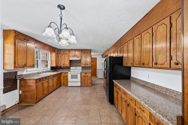 687 HIXBURG ROAD, Pamplin, VA 23958