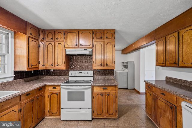 687 HIXBURG ROAD, Pamplin, VA 23958