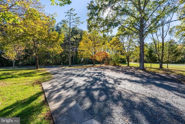 687 HIXBURG ROAD, Pamplin, VA 23958