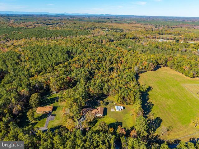 687 HIXBURG ROAD, Pamplin, VA 23958