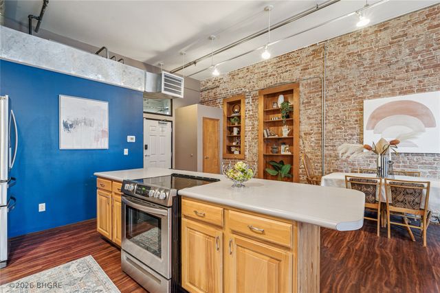 507 E Locust Street 210, Des Moines, IA 50309