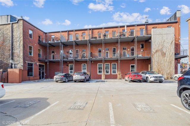 507 E Locust Street 210, Des Moines, IA 50309