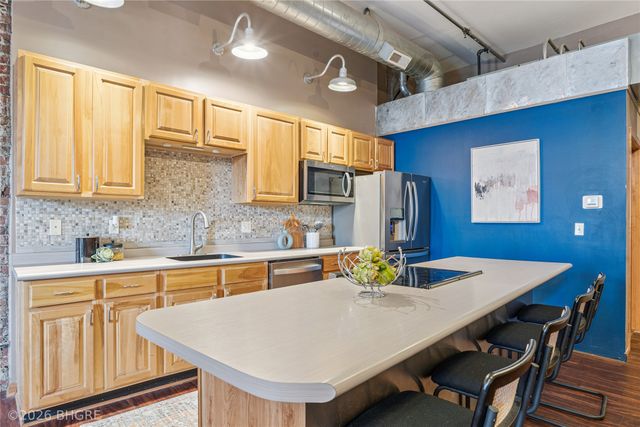 507 E Locust Street 210, Des Moines, IA 50309