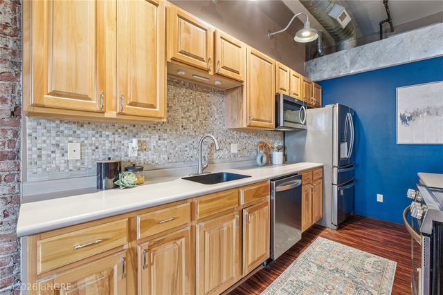 507 E Locust Street 210, Des Moines, IA 50309