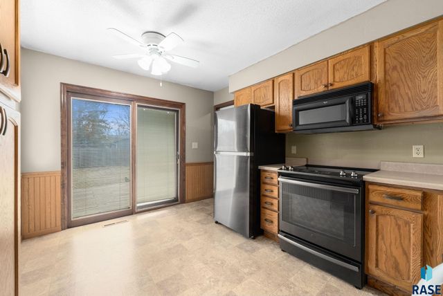 6305 W 58th St Street, Sioux Falls, SD 57106