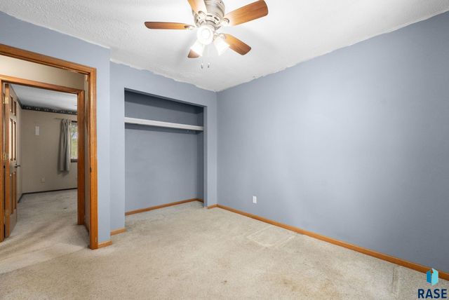 6305 W 58th St Street, Sioux Falls, SD 57106