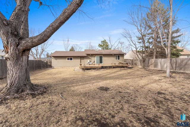 6305 W 58th St Street, Sioux Falls, SD 57106