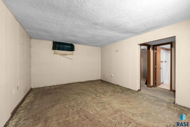 6305 W 58th St Street, Sioux Falls, SD 57106