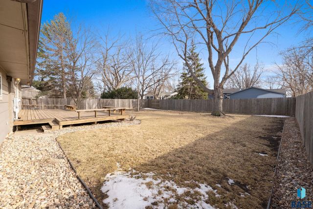 6305 W 58th St Street, Sioux Falls, SD 57106