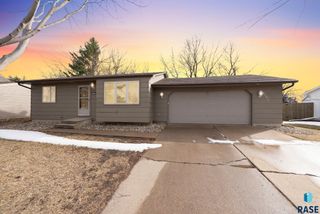 6305 W 58th St Street, Sioux Falls, SD 57106
