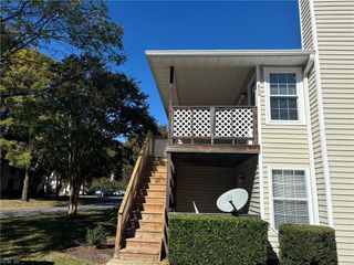 302 Thalia Station CT, Virginia Beach, VA 23452