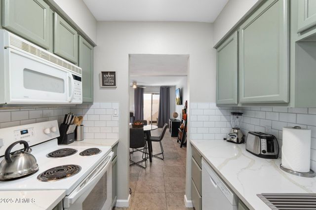 4026 N PARKWAY Avenue, Scottsdale, AZ 85251