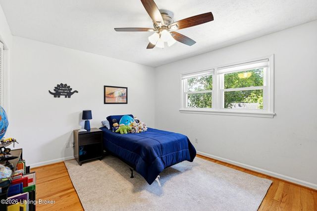 9805 Lanesboro Way, Louisville, KY 40242
