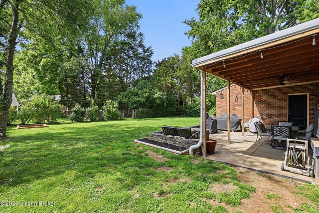 9805 Lanesboro Way, Louisville, KY 40242