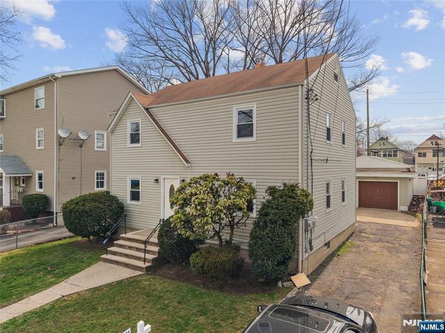 35 7th Avenue, Passaic, NJ 07055
