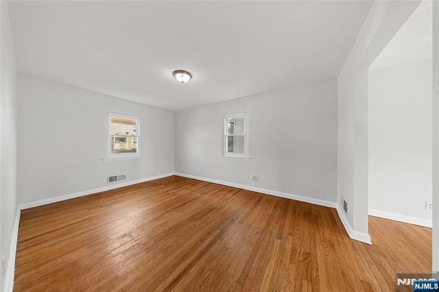 35 7th Avenue, Passaic, NJ 07055