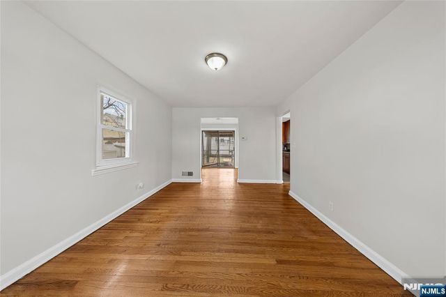 35 7th Avenue, Passaic, NJ 07055