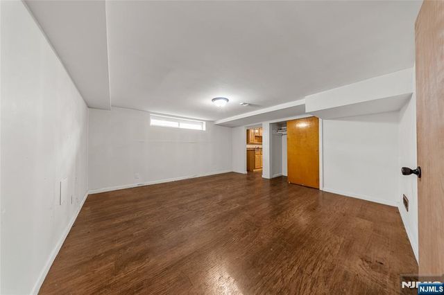 35 7th Avenue, Passaic, NJ 07055