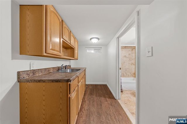 35 7th Avenue, Passaic, NJ 07055