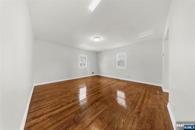 35 7th Avenue, Passaic, NJ 07055