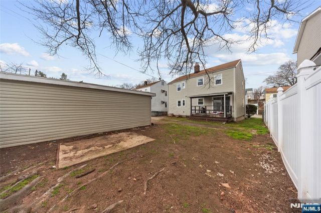 35 7th Avenue, Passaic, NJ 07055