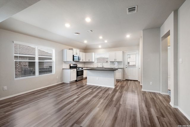 6139 AKIN PL, San Antonio, TX 78261