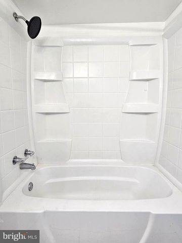 7125 LINDBERGH BLVD, Philadelphia, PA 19153