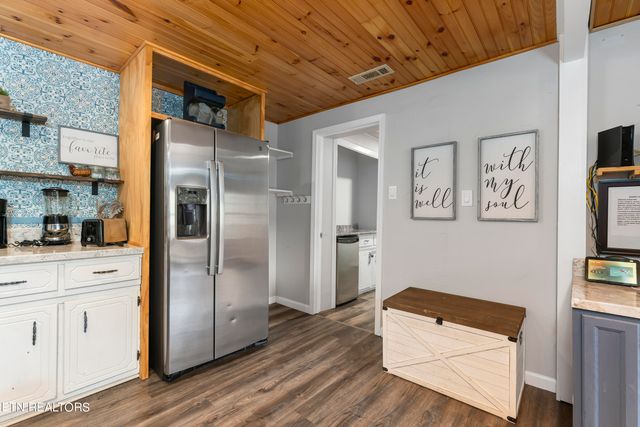 1254 W New Era Rd, Sevierville, TN 37876