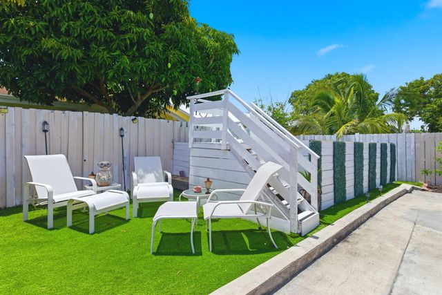 23287 SW 60th Avenue, Boca Raton, FL 33428