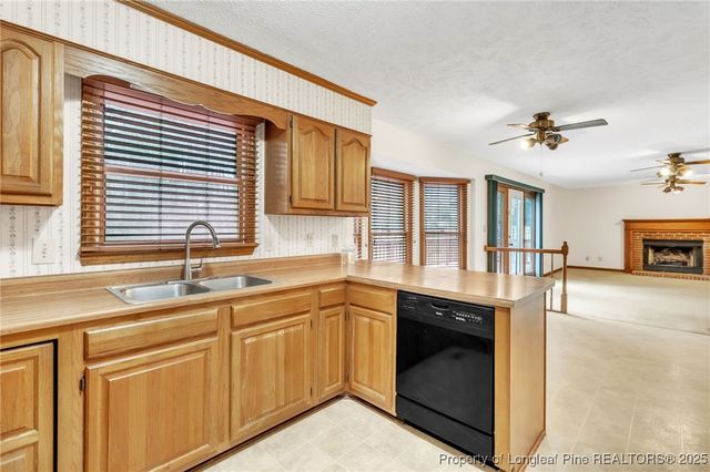 28 Ravens Wood Circle, Sanford, NC 27332