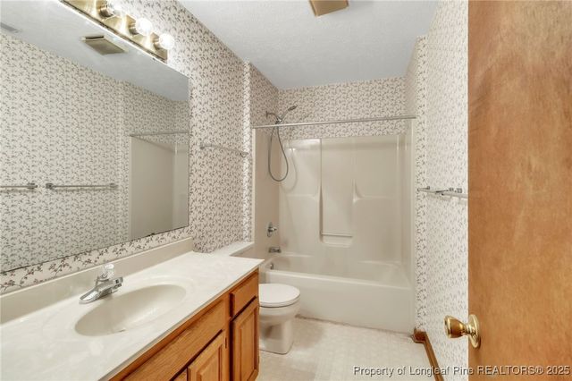 28 Ravens Wood Circle, Sanford, NC 27332