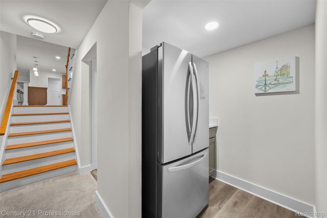 745 Hawthorne Drive, Bloomfield Hills, MI 48304