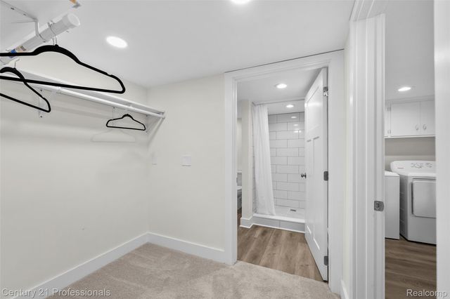 745 Hawthorne Drive, Bloomfield Hills, MI 48304