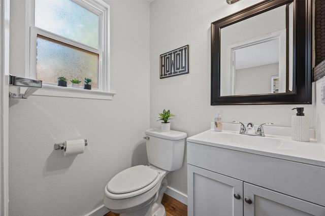 6211 Palm CIR, Austin, TX 78741