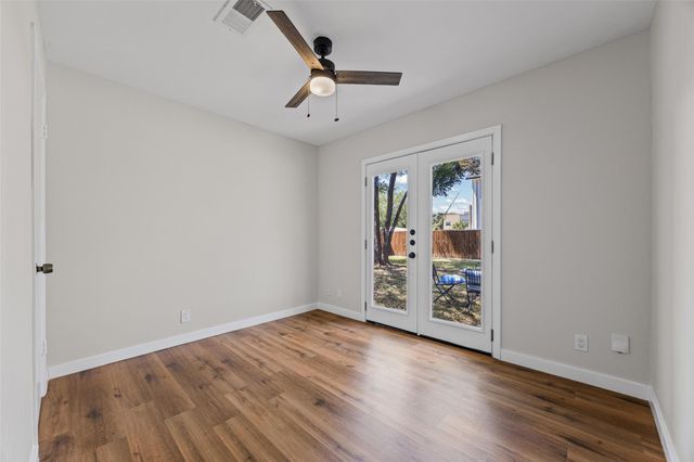 6211 Palm CIR, Austin, TX 78741
