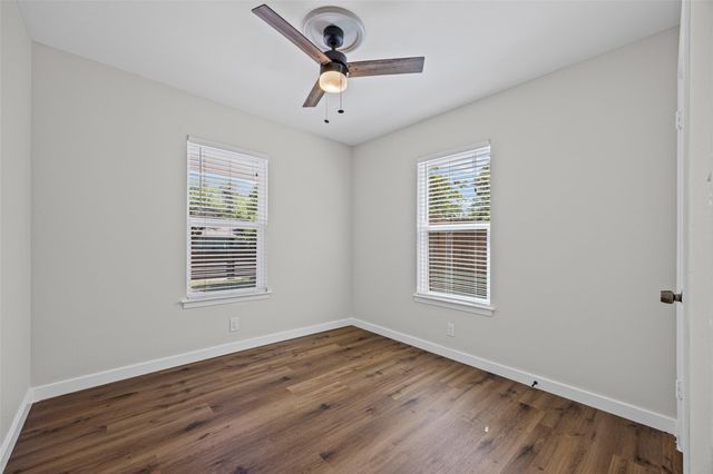 6211 Palm CIR, Austin, TX 78741